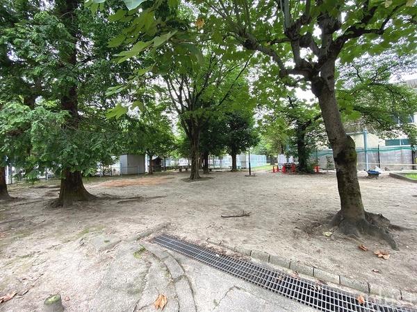 京都市右京区西院東今田町の土地(春栄児童公園)