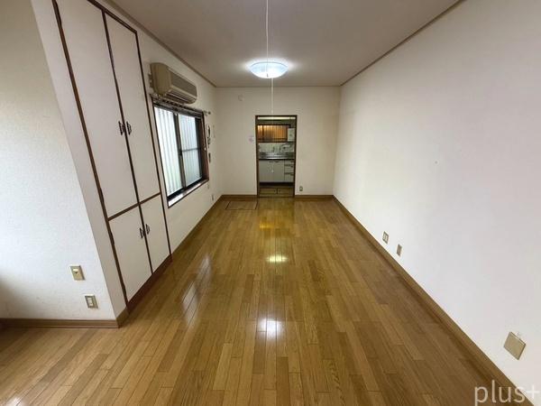 厨子奥角地の家