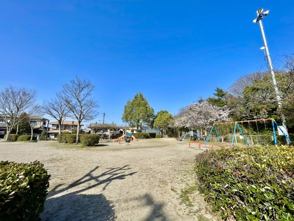 大野城市つつじケ丘４丁目の中古一戸建て(つつじが丘第三公園)