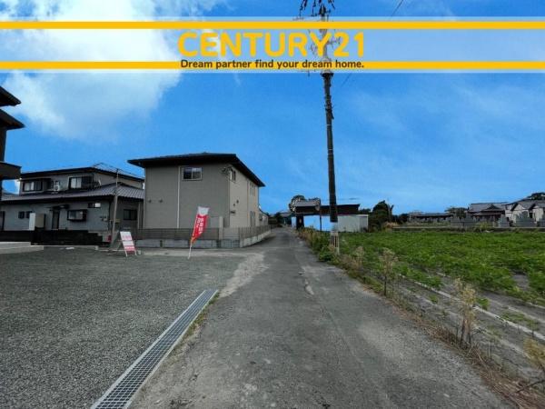 佐賀市嘉瀬町中原 全1棟(前面道路含む現地写真)