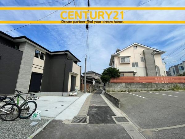 早良区小田部3丁目4期 全1棟(前面道路含む現地写真)