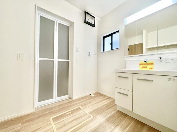 南区曰佐5丁目3期　1号棟　全2棟