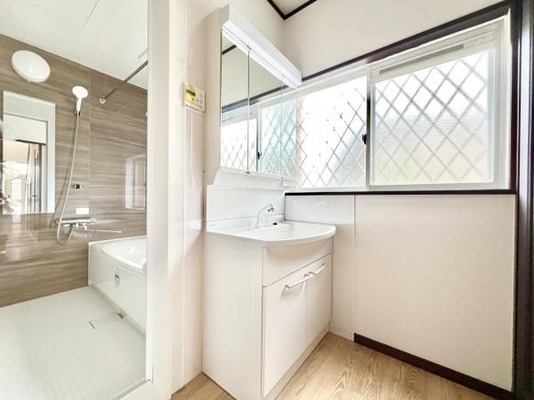 久留米市西町の中古一戸建て(洗面台・洗面所)