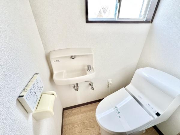 久留米市西町の中古一戸建て(トイレ)