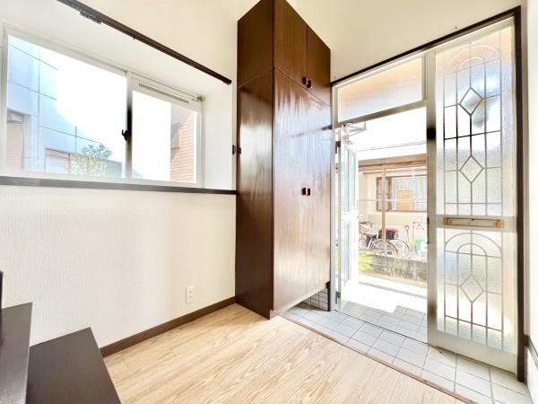 久留米市西町の中古一戸建て(玄関)