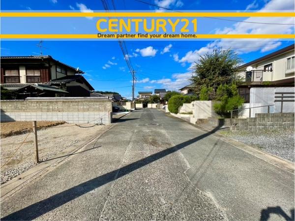 筑紫野市古賀2期 全1棟(前面道路含む現地写真)