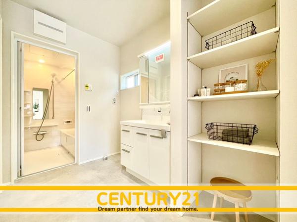 佐賀市八戸溝1丁目　全1棟