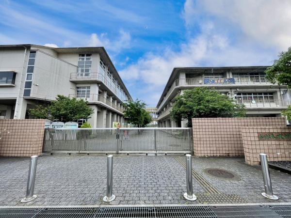 春日市須玖北5丁目1期　2号棟　全2棟(春日市立春日北中学校)