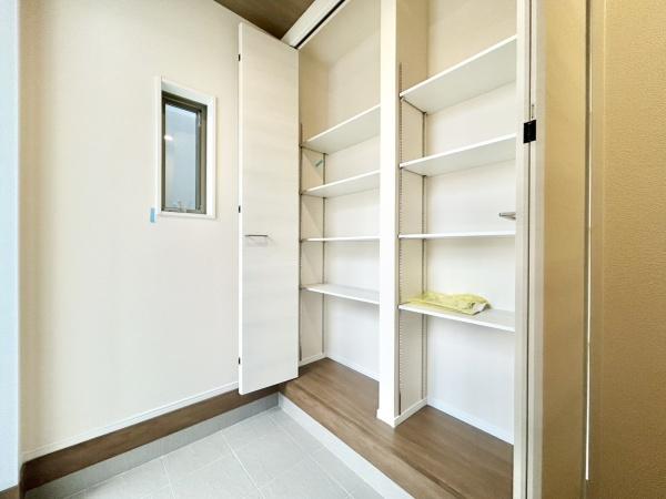 基山町小倉　2号棟　全4棟