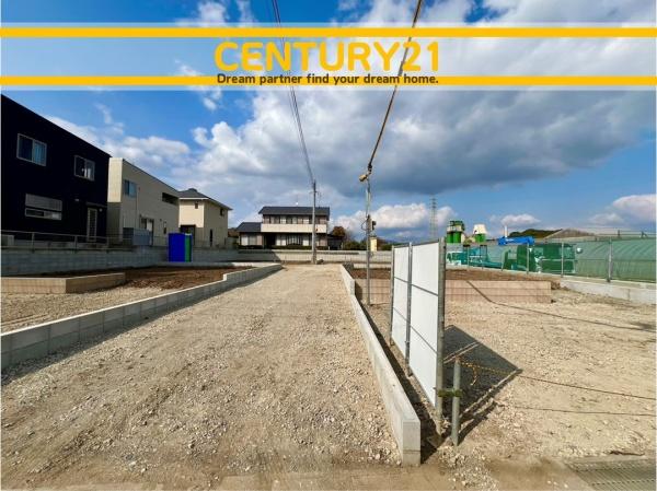 基山町小倉　2号棟　全4棟