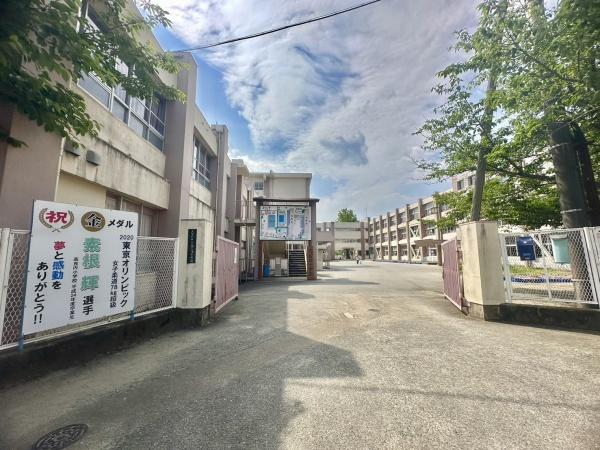 久留米市高良内町　全1棟(久留米市立高良内小学校)