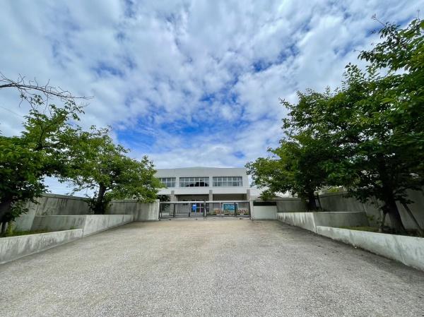 那珂川市王塚台2丁目第1　全1棟(那珂川市立安徳南小学校)