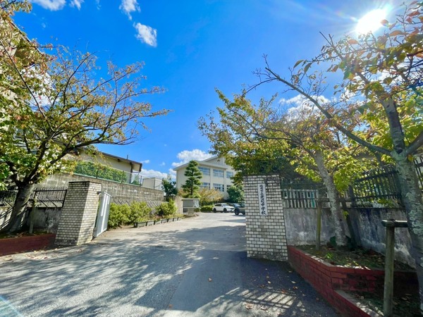 南区柏原2丁目　1号棟　全2棟(福岡市立老司中学校)