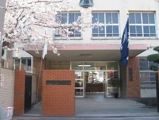 大阪市生野区勝山南１丁目の中古一戸建て(大阪市立勝山小学校)