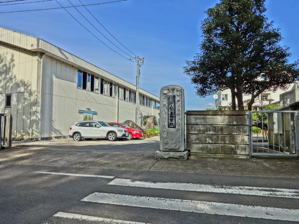 下妻市下妻乙の新築一戸建(下妻市立下妻小学校)