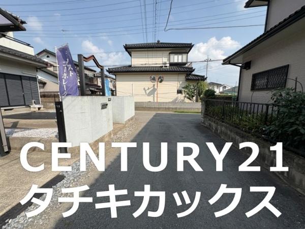 古河市駒羽根の中古一戸建て(前面道路含む現地写真)