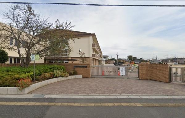 東松山市高坂6丁目の中古一戸建て(東松山市立高坂小学校)