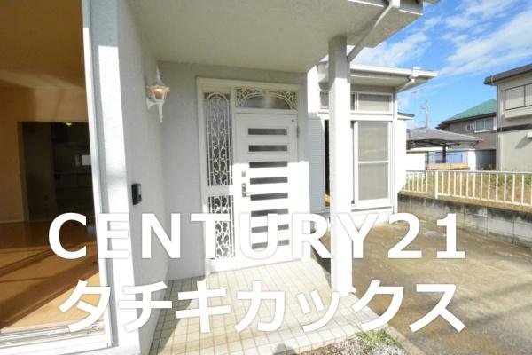 古河市東山田の中古一戸建て(玄関)