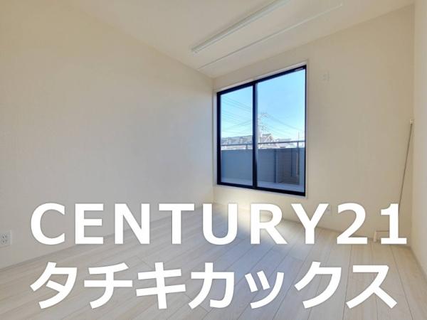 リーブルガーデン　春日部市一ノ割第８　全２棟　２号棟