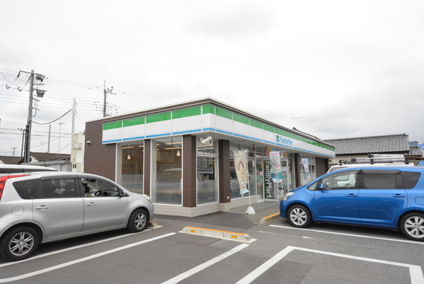 古河市東本町３丁目の中古一戸建て(ファミリーマート古河旭町店)