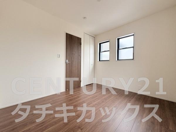 リーブルガーデン　古河三和　全２棟　１号棟