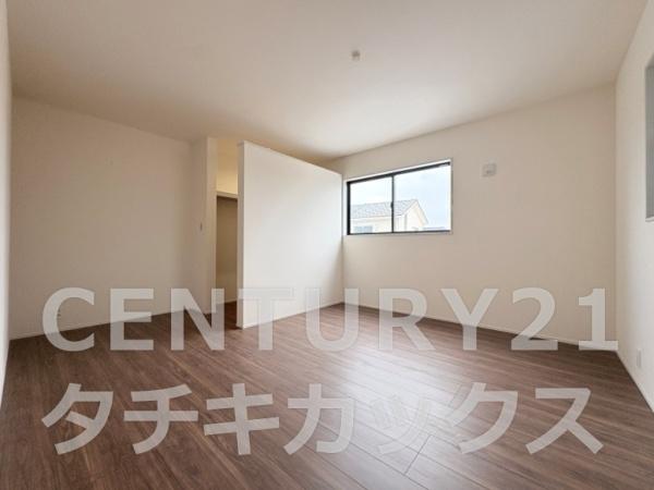 リーブルガーデン　古河三和　全２棟　１号棟