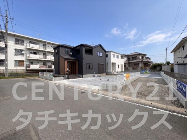 リーブルガーデン　古河三和　全２棟　１号棟