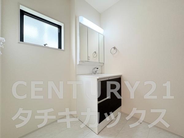 リーブルガーデン　古河三和　全２棟　１号棟