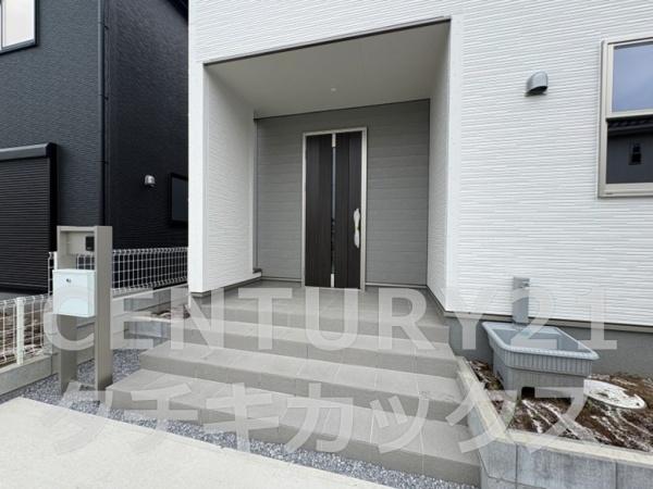 リーブルガーデン　古河三和　全２棟　２号棟
