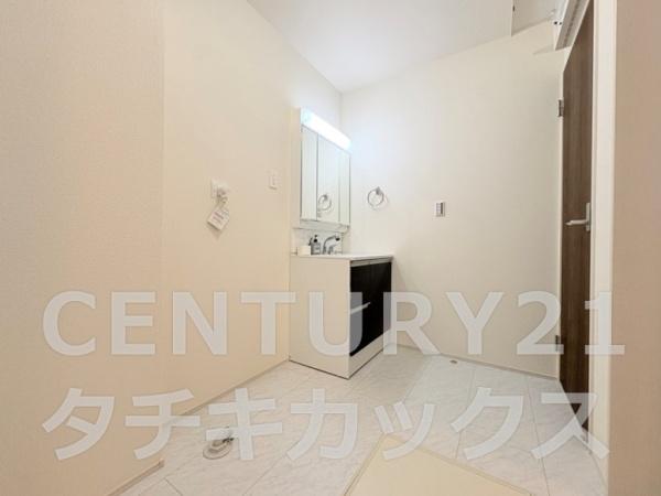 リーブルガーデン　古河三和　全２棟　２号棟