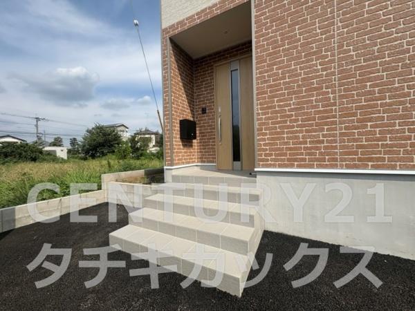 クレイドルガーデン　古河市中田第６　全２棟　１号棟