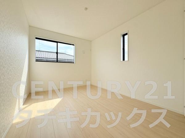 クレイドルガーデン　古河市中田第６　全２棟　２号棟
