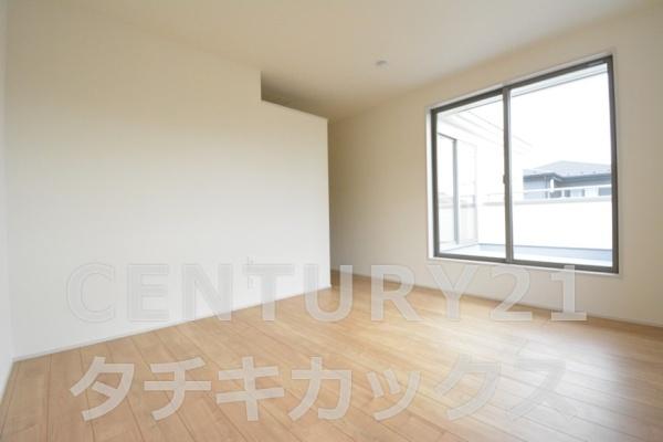 リーブルガーデン　春日部市米島第３３　全１棟