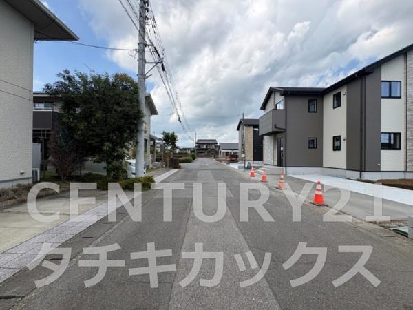 リガーレ　小山市東城南１０期　全２棟　２号棟