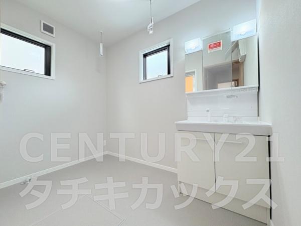 古河市三和　第３　全１棟