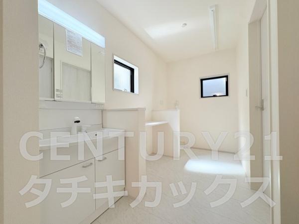 リーブルガーデン　幸手市東４丁目　全２棟　２号棟
