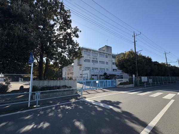 リーブルガーデン　蓮田市緑町　全１棟(蓮田市立蓮田南小学校)