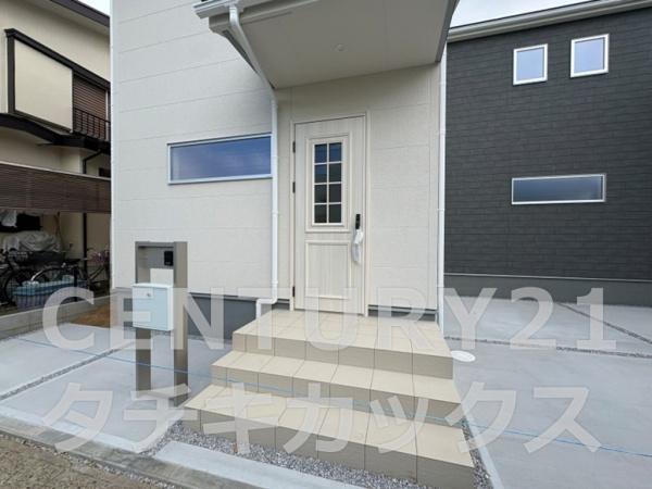 リーブルガーデン　蓮田市緑町　全１棟