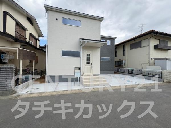 リーブルガーデン　蓮田市緑町　全１棟