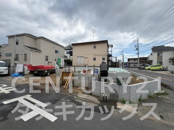 リガーレ　蓮田市緑町１５期　全１棟