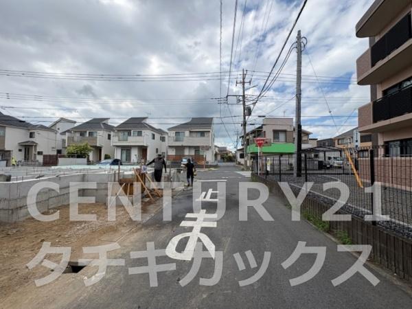 リガーレ　蓮田市緑町１５期　全１棟