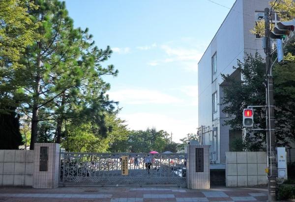 春日部市粕壁東６丁目の中古一戸建て(春日部市立粕壁小学校)