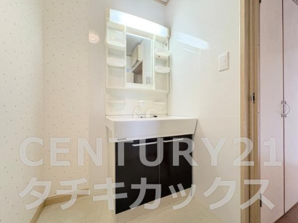 古河市東本町４丁目　店舗併用住宅