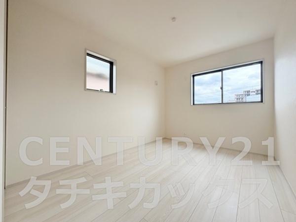 リーブルガーデン　春日部市大沼２期　全２棟　２号棟