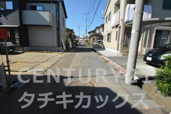 リガーレ　蓮田市緑町１４期　全１棟