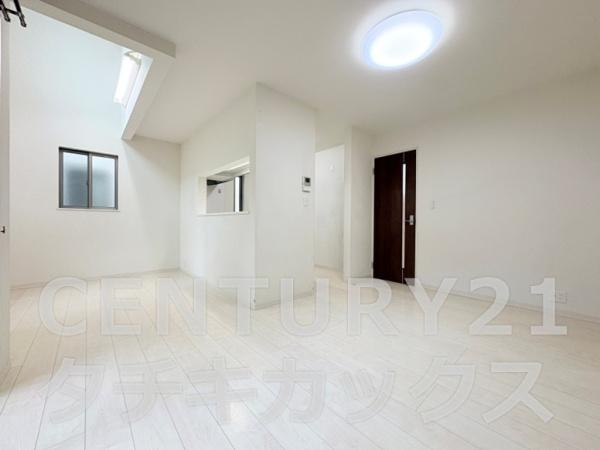 春日部市栄町　中古住宅