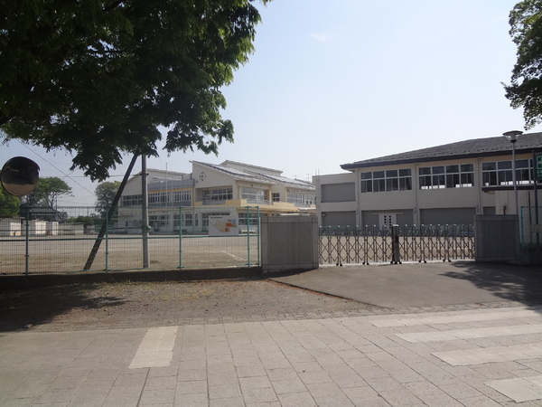 下都賀郡野木町野木　店舗併用住宅(野木町立野木小学校)