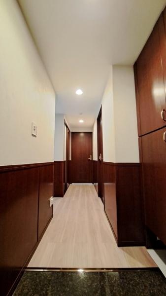 ロイヤルシャトー高峯東ノースヒルズ(玄関)