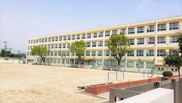 鹿の子ハウス(名古屋市立東山小学校)