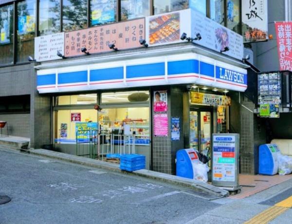 タウン上八事第一5号棟(ローソン名城大前店)